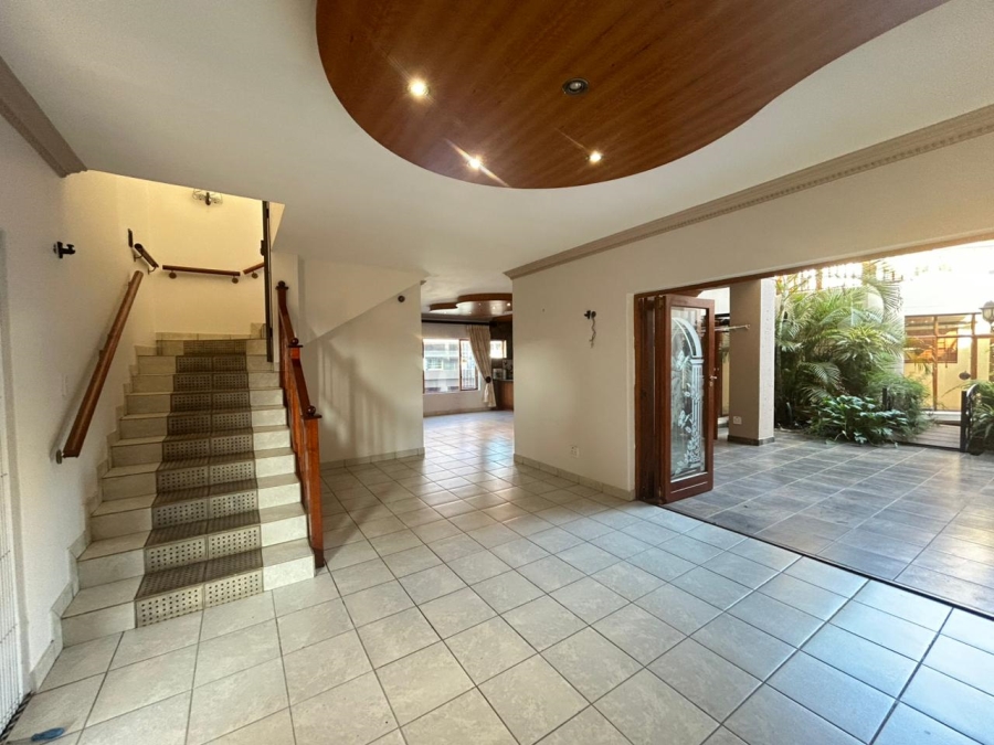 5 Bedroom Property for Sale in Birdwood Estate North West